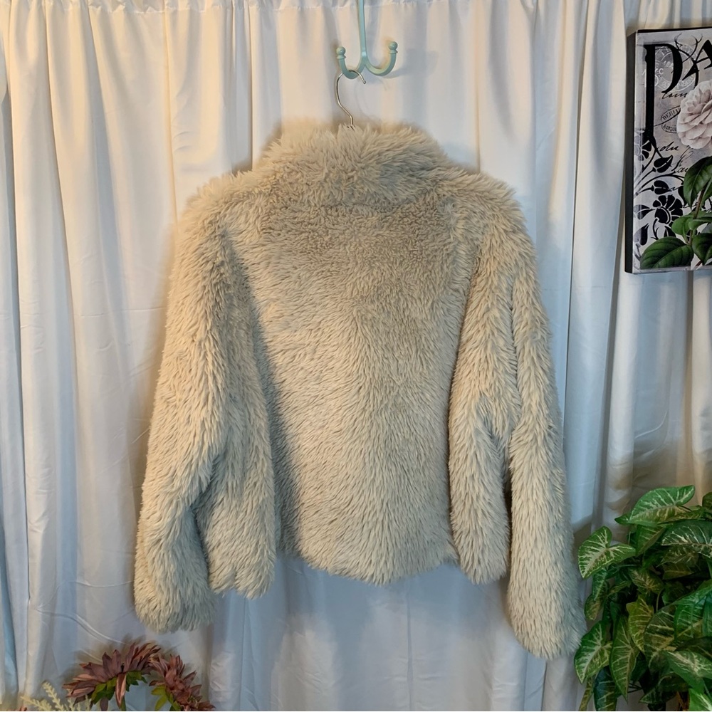 🌷Host Pic🌷❤️Price Drop❤️Old Navy Women's Soft Cream Teddy Jacket - Picture 4 of 13